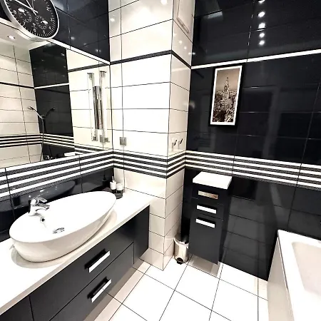 Apartment Wlodarzewska *